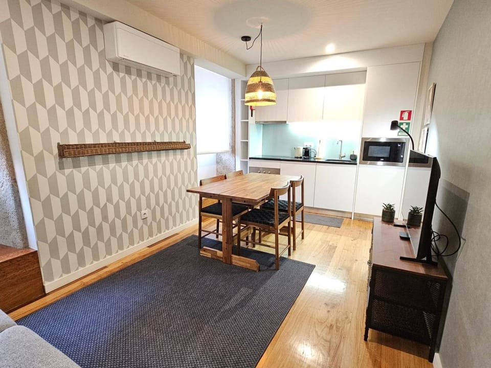 TV and multimedia, Living room, Dining area