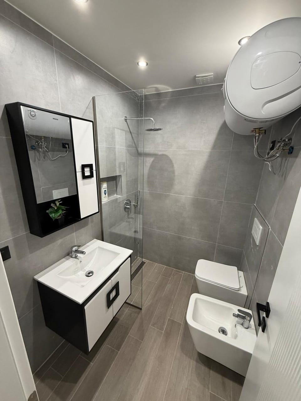 Shower, Toilet, Bathroom
