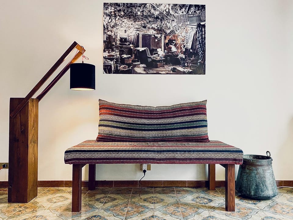 Living room, Decorative detail, Seating area