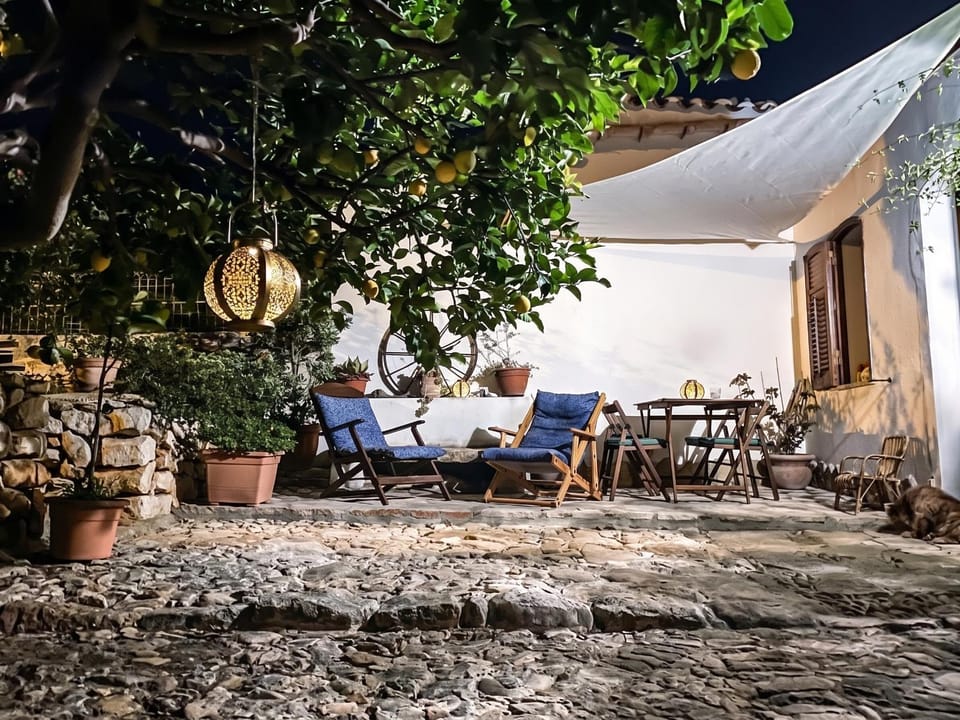 Inner courtyard view