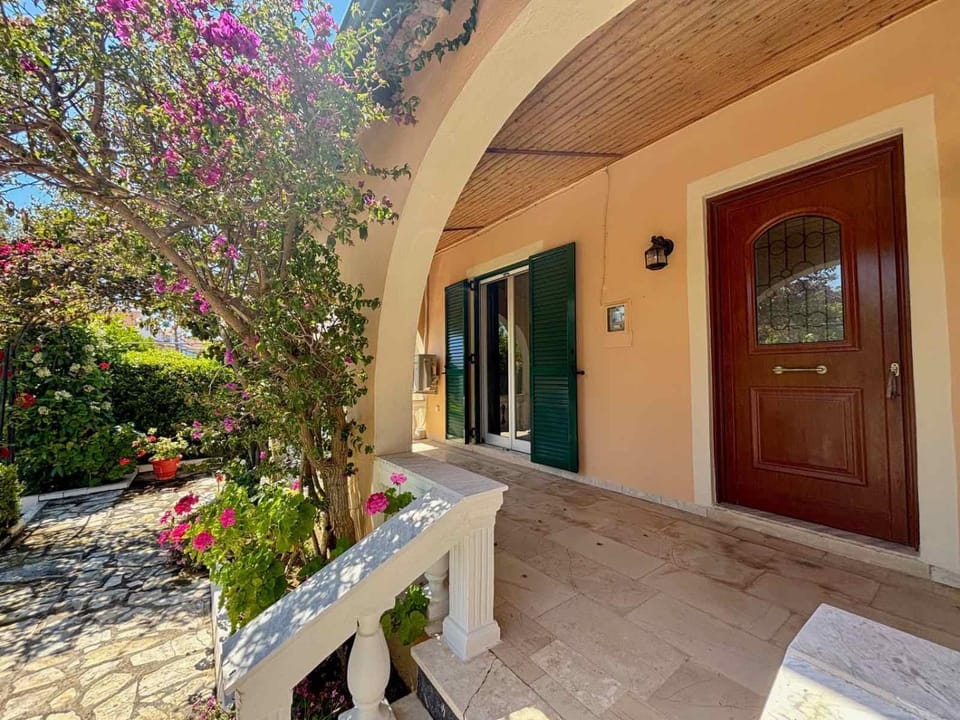 Villa Antonia- Acharavi beach House in Corfu, Greece