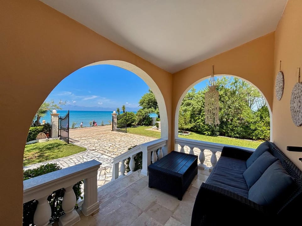 Villa Antonia- Acharavi beach House in Corfu, Greece