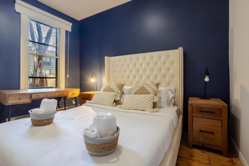 Ideal 4BR Property in Downtown Montreal Apartment in Laval