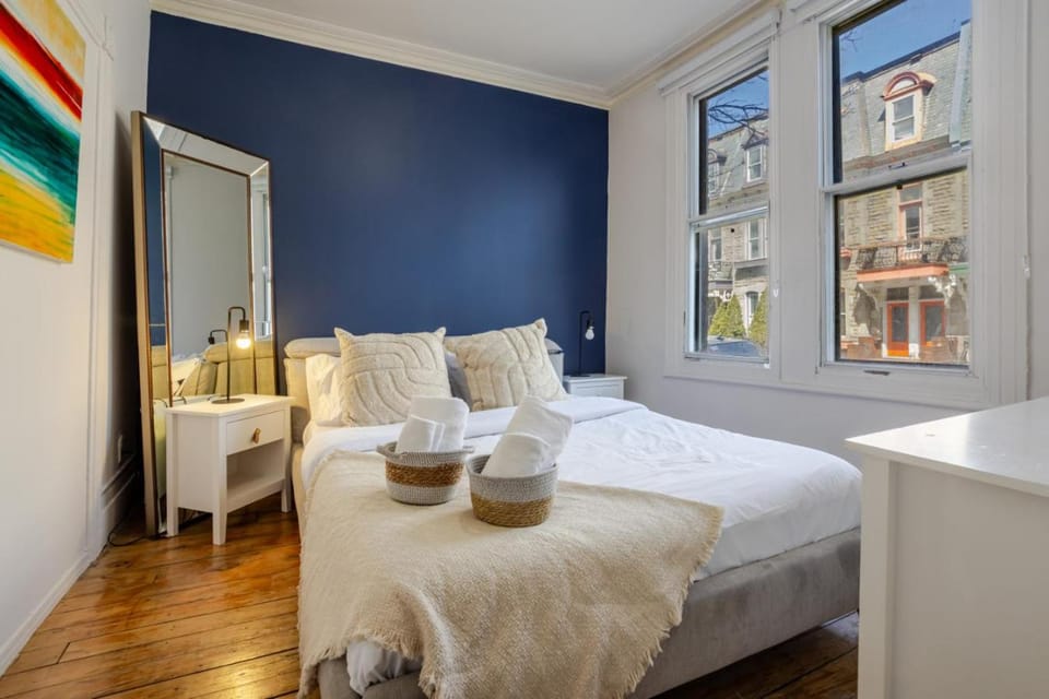Ideal 4BR Property in Downtown Montreal Apartment in Laval