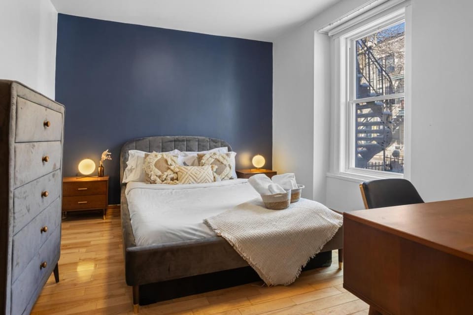 Majestic 4BR – Stay in the Heart of MTL Apartment in Laval