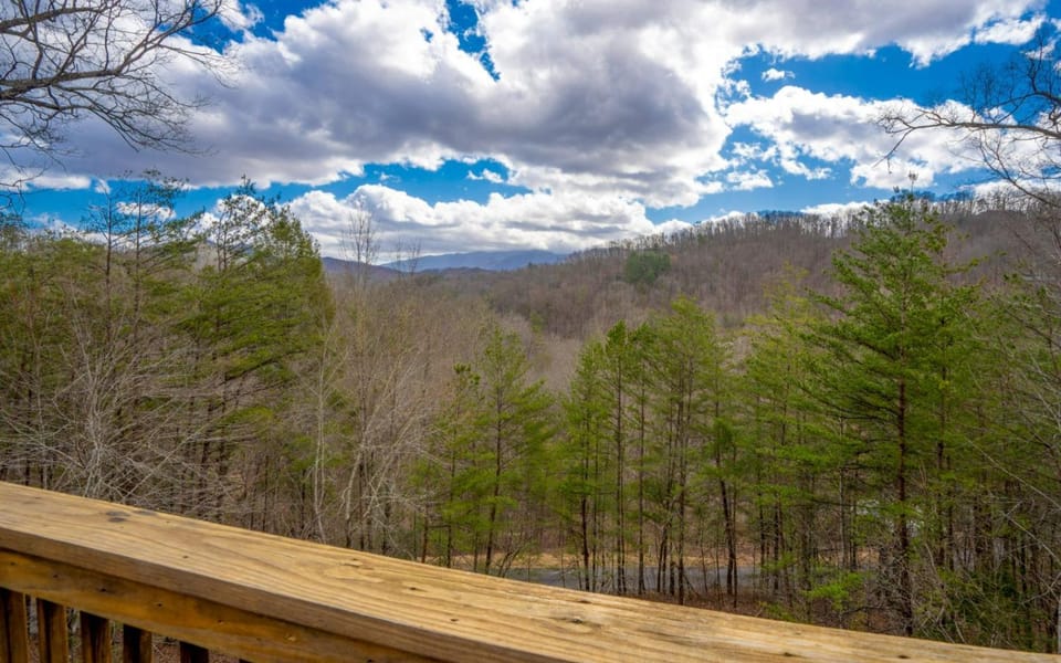 Mountain Paradise Villa in Sevier County
