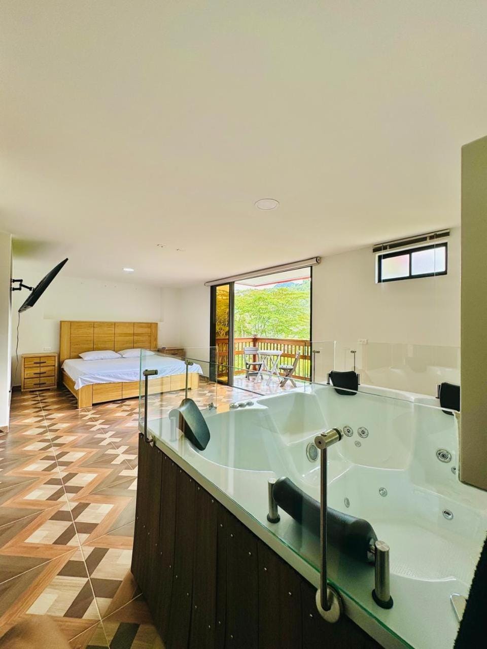Photo of the whole room, Bedroom