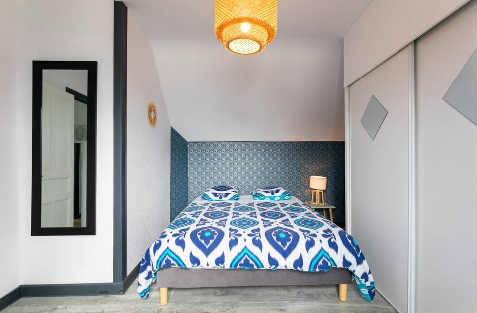 Living room, Bedroom