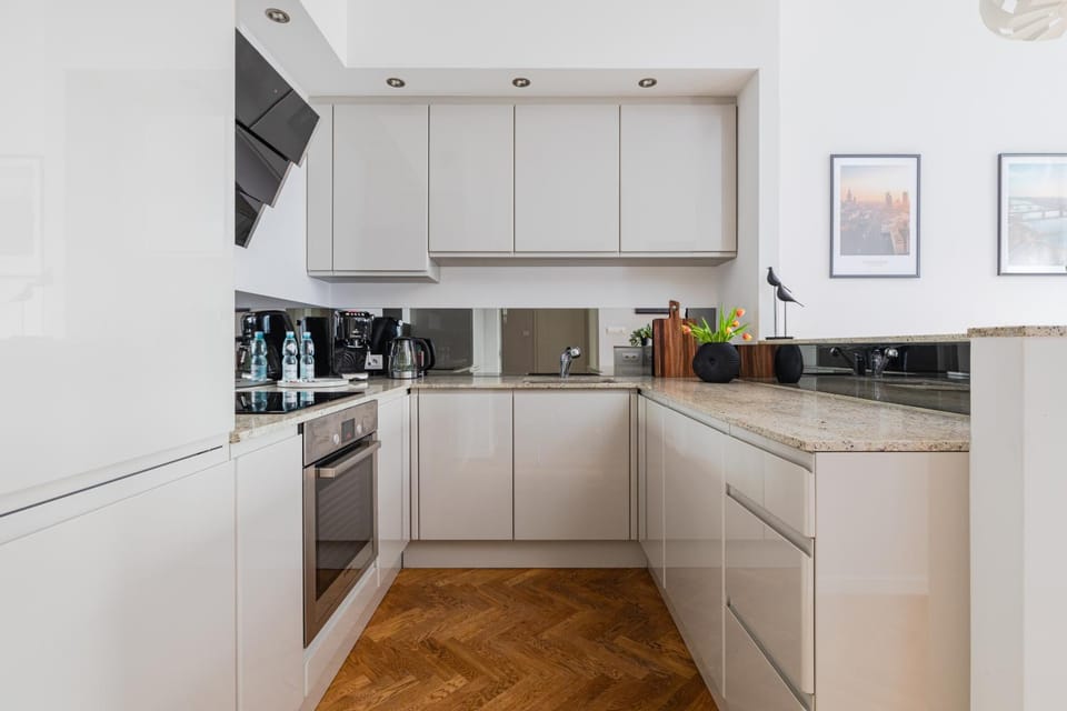 Coffee/tea facilities, Kitchen or kitchenette, dishwasher, oven, pet friendly, stove