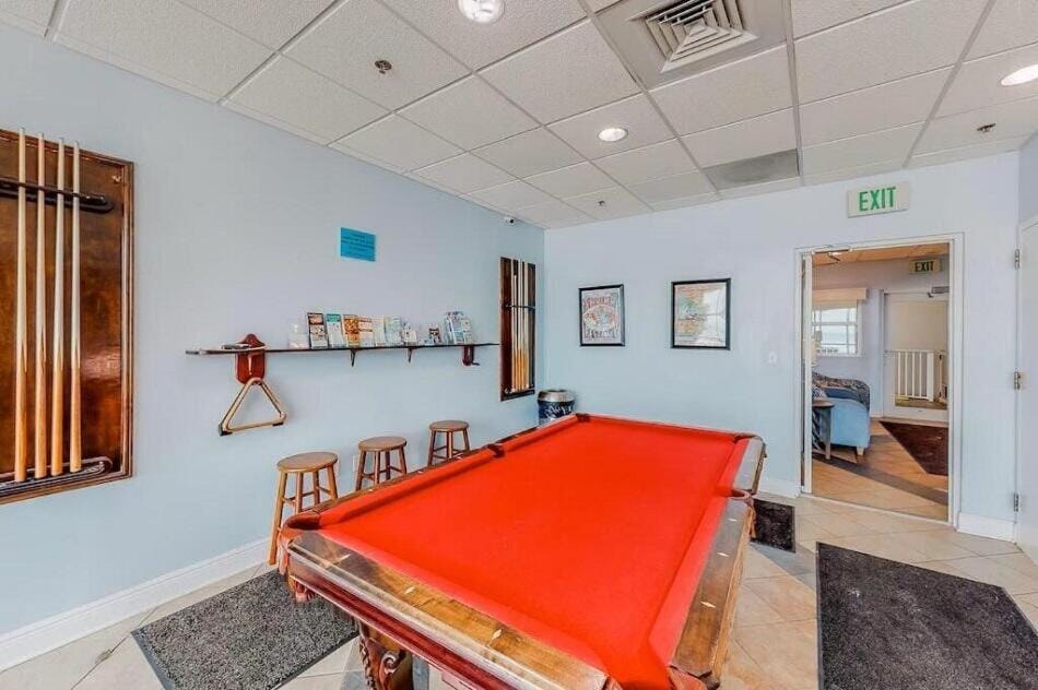 Crystal Shores West 401 Gulf Front 3BR 3BA Apartment in West Beach