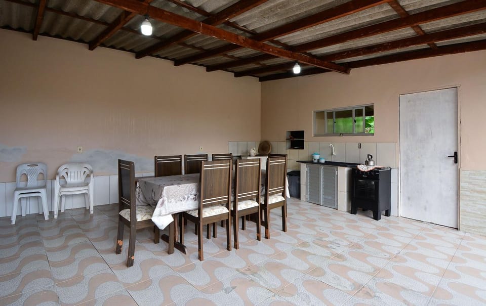 BBQ facilities, Seating area