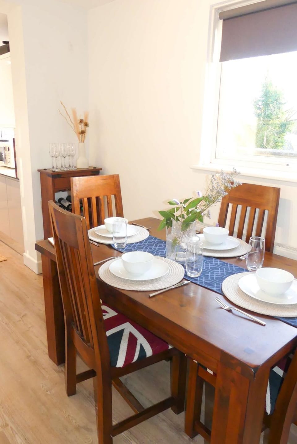 3-Bed Penthouse with Balcony & Parking House in Royal Tunbridge Wells