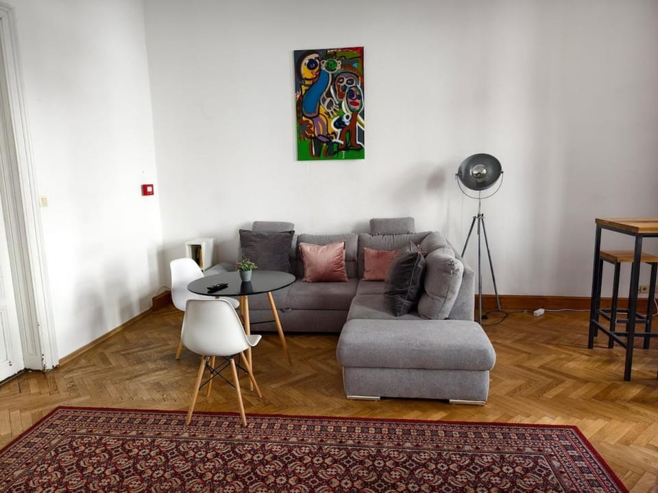 10 min center and Rathaus Apartment in Vienna