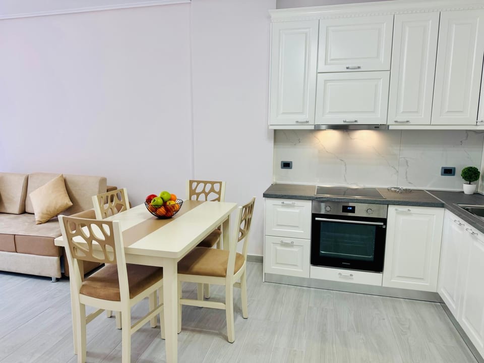 NEW APARTMENT,2 ROOMS ,CENTRAL LOCATiON Apartment in Vlorë