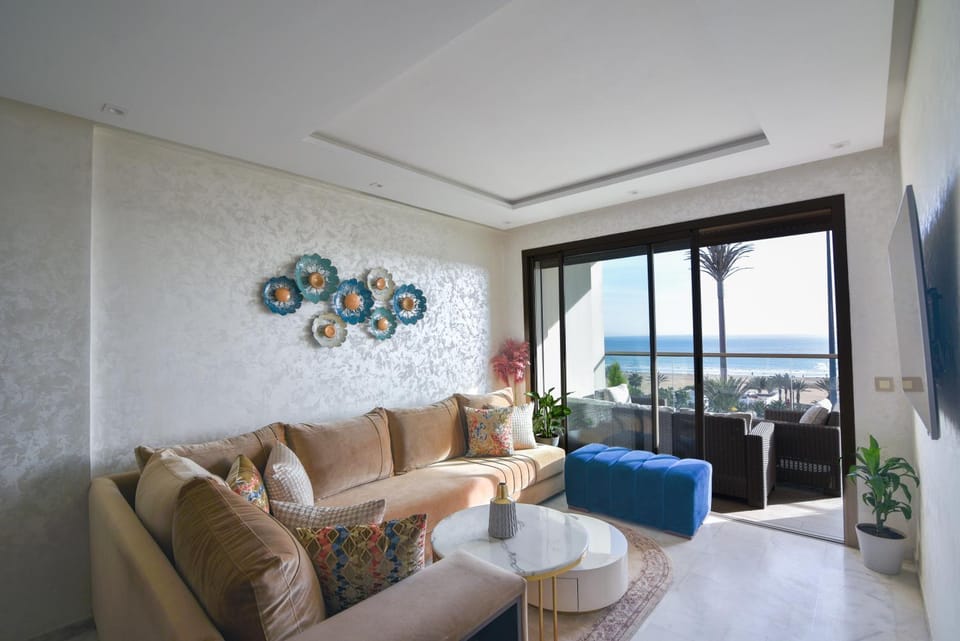 TV and multimedia, Living room, Sea view