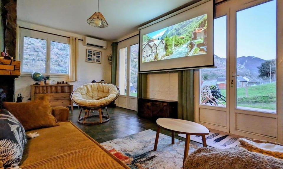 TV and multimedia, Living room