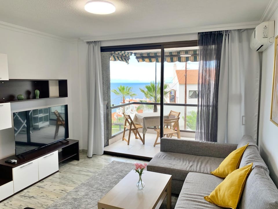 TV and multimedia, Living room, Sea view