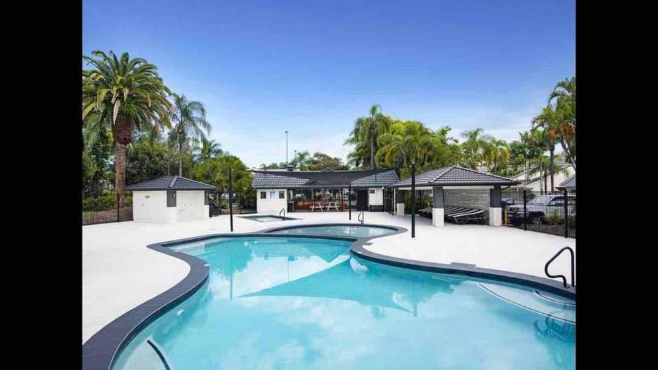 BBQ facilities, Swimming pool