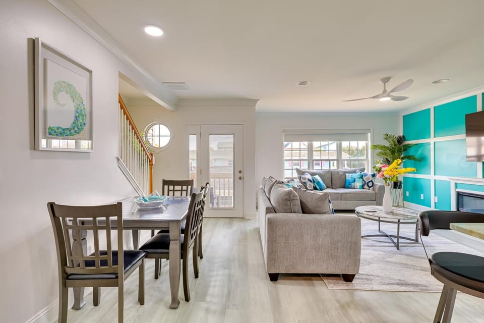 Walk to Ocean: Carolina Beach Condo w/ 2 Balconies House in Carolina Beach