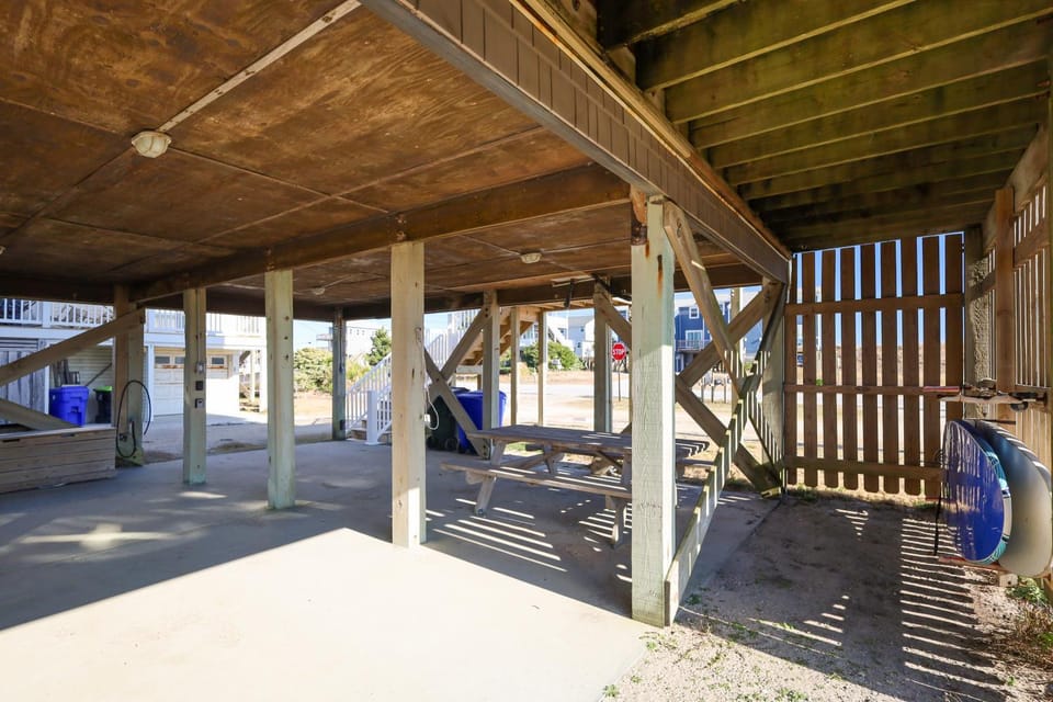 Ocean View-Steps to Beach-Sleeps 10-Prime Location Apartment in North Topsail Beach