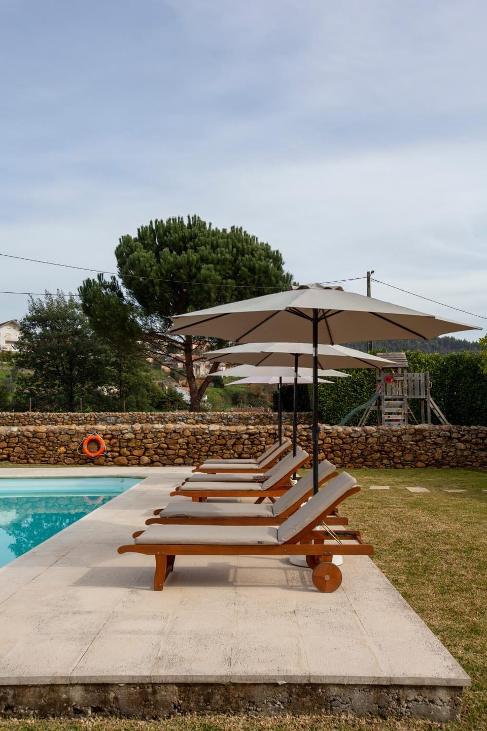 Swimming pool, sunbed