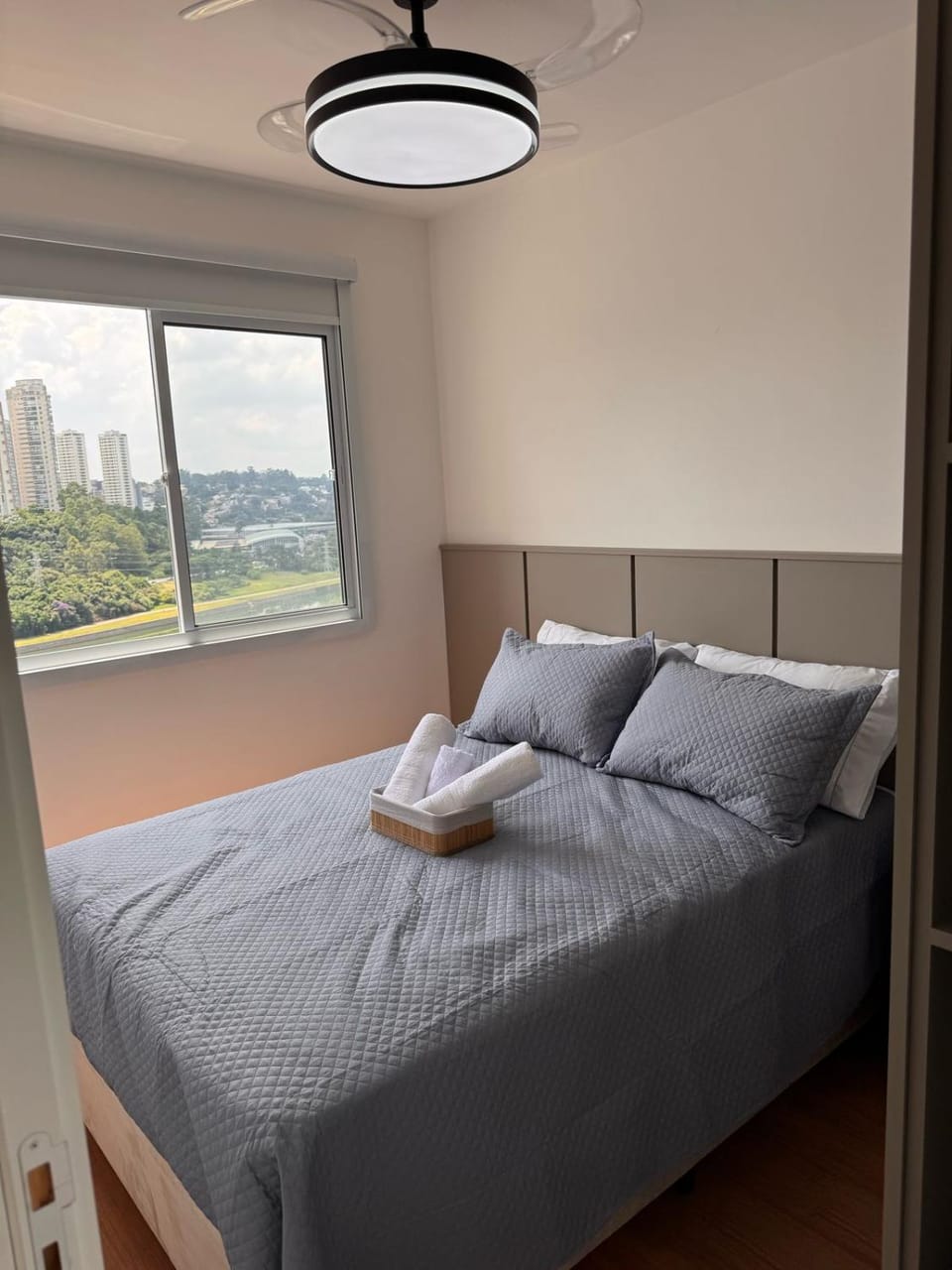 Bed, View (from property/room), Photo of the whole room, Bedroom, City view, towels