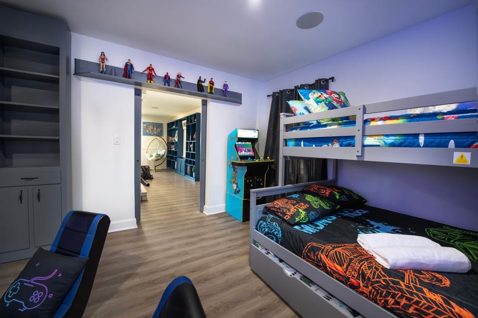 Game Room, Bedroom