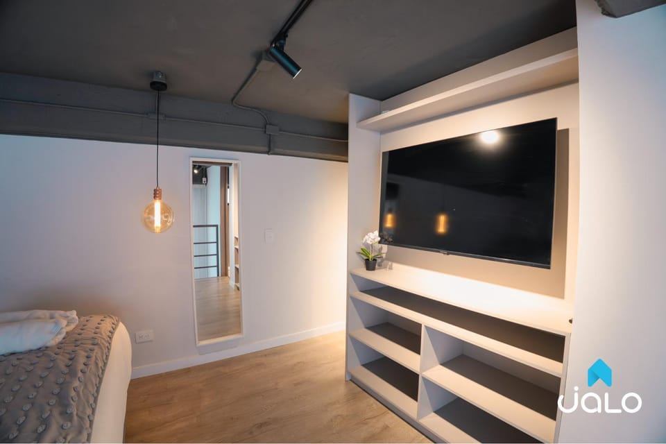 Communal lounge/ TV room, TV and multimedia, Bedroom