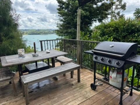 BBQ facilities, View (from property/room), Balcony/Terrace