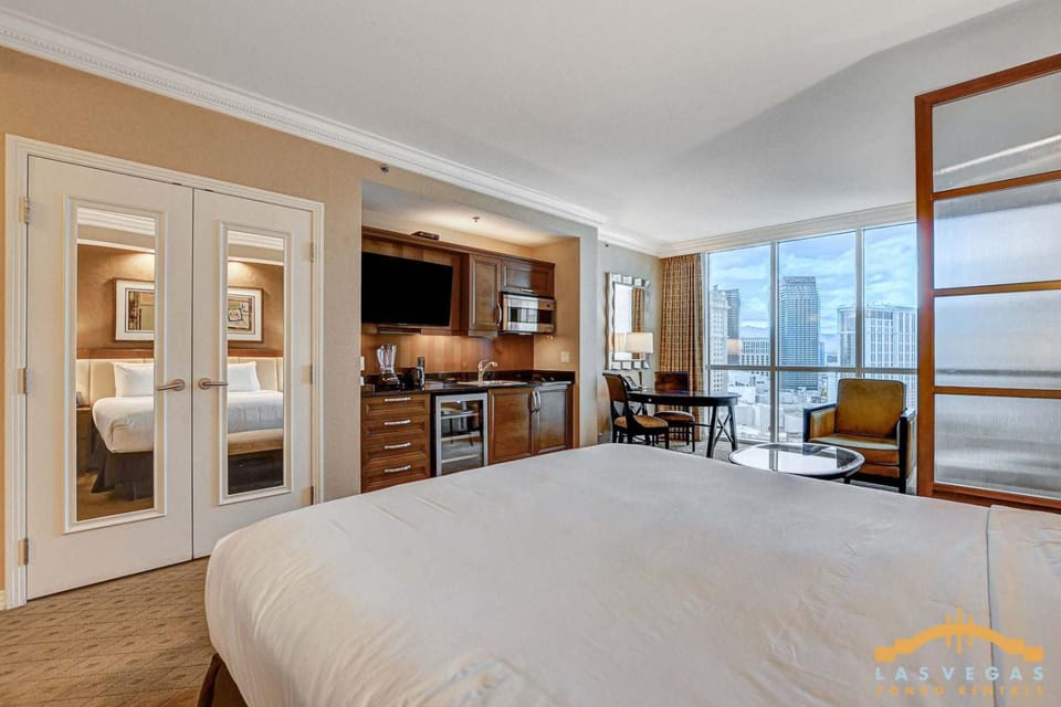 MGM Signature-25-711 Strip View Jacuzzi Studio House in Las Vegas Strip