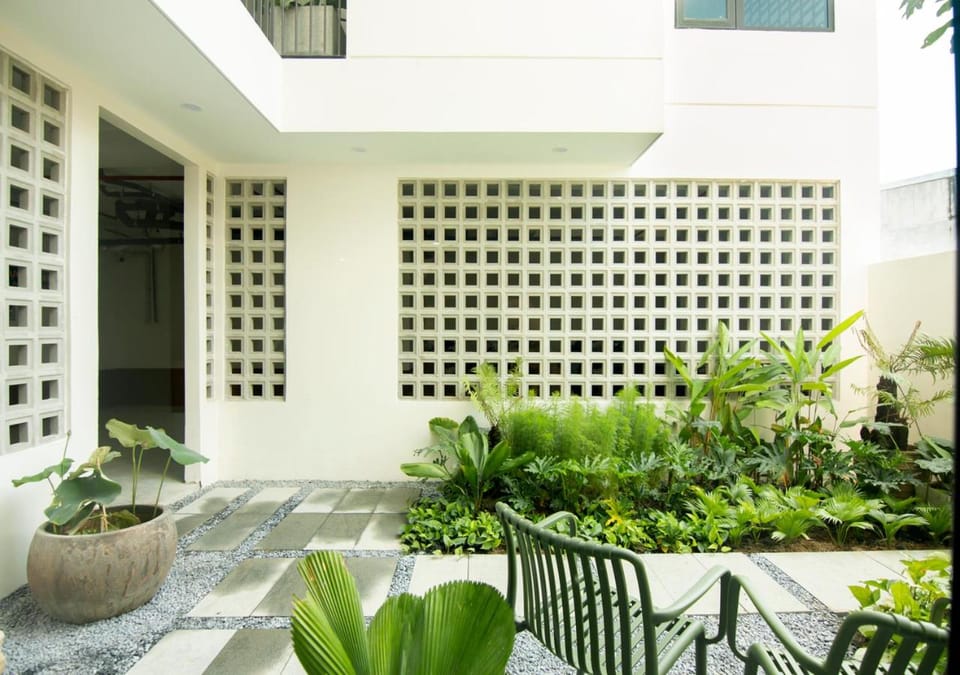 Patio, Day, Garden, Garden view