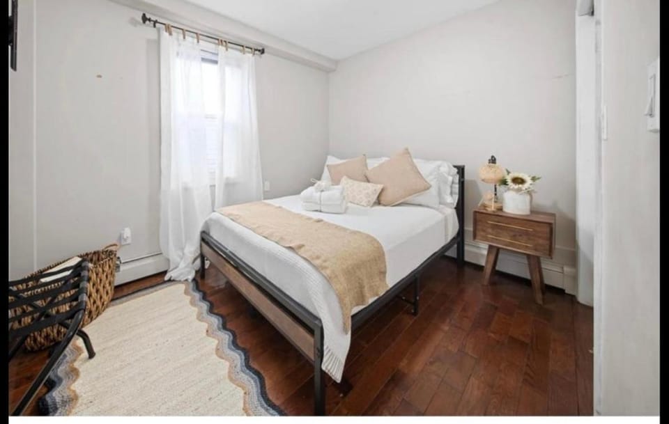 One Bedroom near JFK Airport! Apartment in Ozone Park