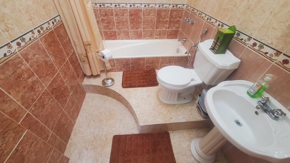 Cálida y Amplia Habitacion Valle de los Chillos Vacation rental in Quito