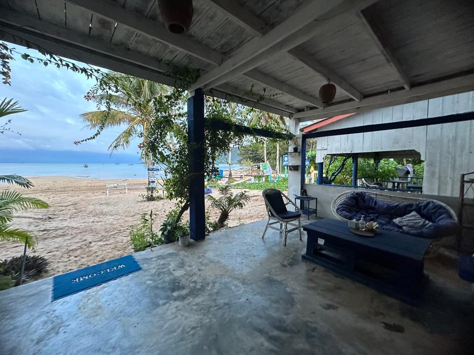 Entire Beach House in M'Pai Bay - Koh Rong Sanloem House in Sihanoukville
