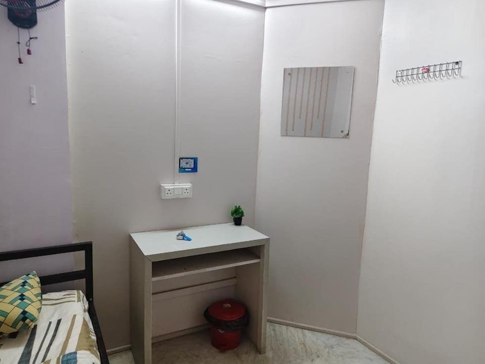 Little While Elitz-Budget & backpacker friendly micro hotel-Near metro Hotel in Kolkata