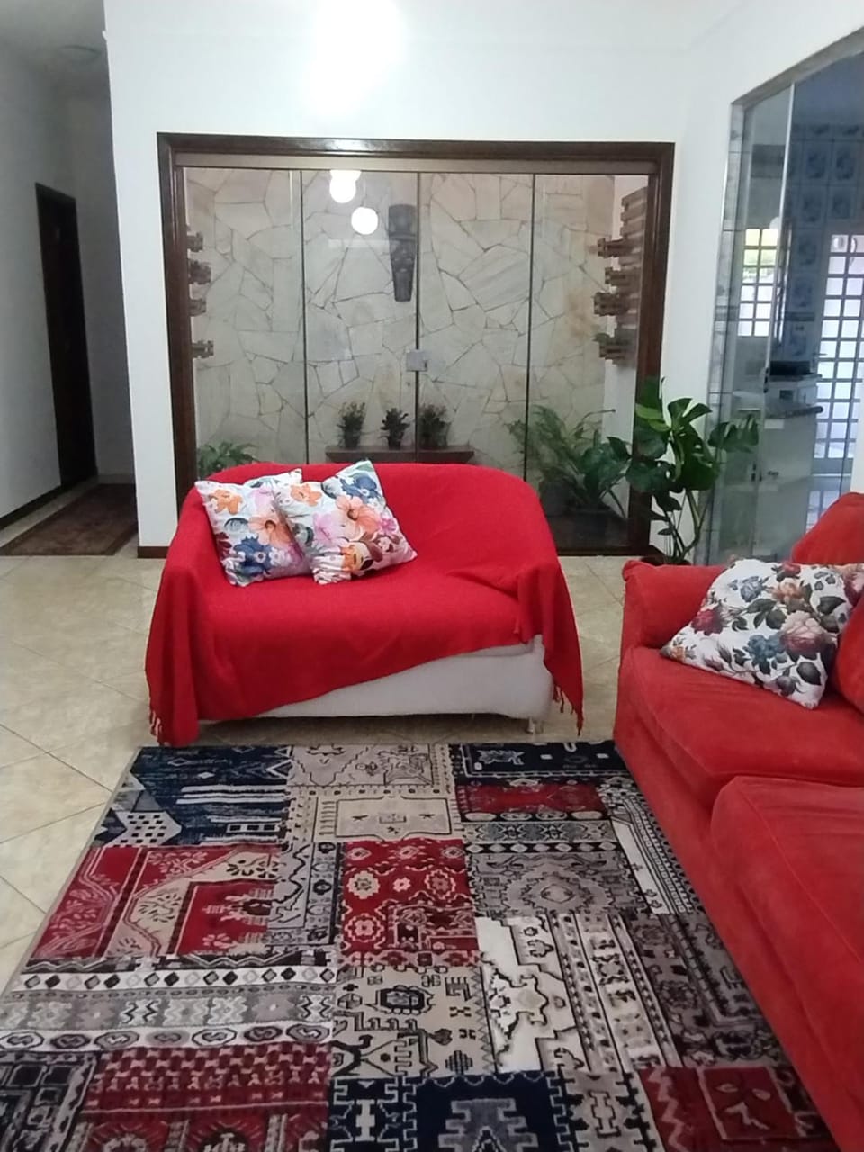 Linda casa com 2 quartos , centralizada com wi-fi e ar condicionado House in Franca