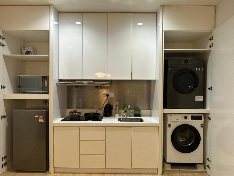 Comfort 1BR studio One One Eight Island Plaza Apartment in Tanjung Bungah