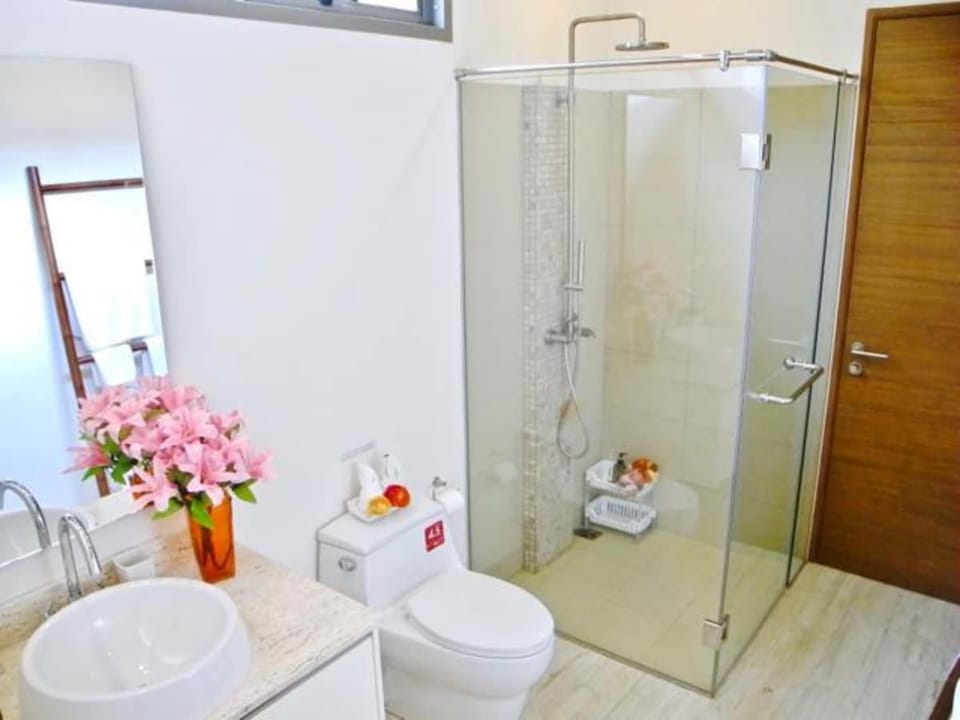 Rawai Beach Pool Villa 3 bedrooms Villa in Rawai