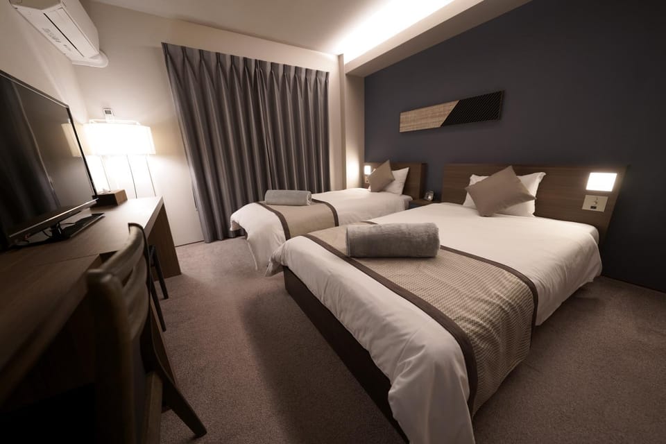Communal lounge/ TV room, Bed, TV and multimedia, Photo of the whole room, Evening entertainment, Bedroom