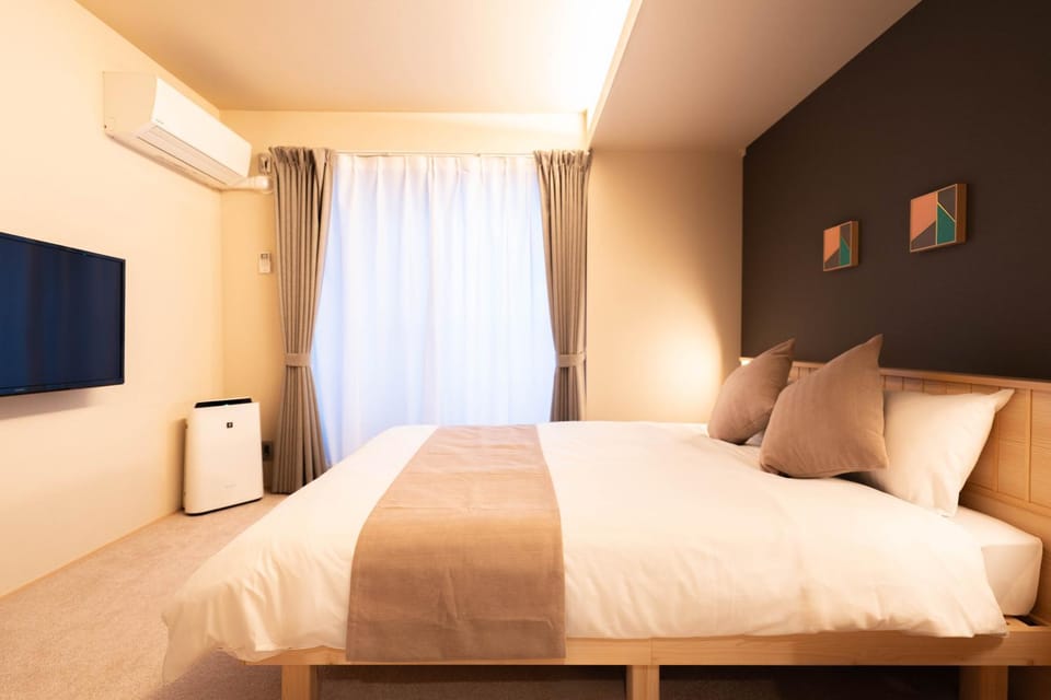 Bed, TV and multimedia, Photo of the whole room, Bedroom, air conditioner