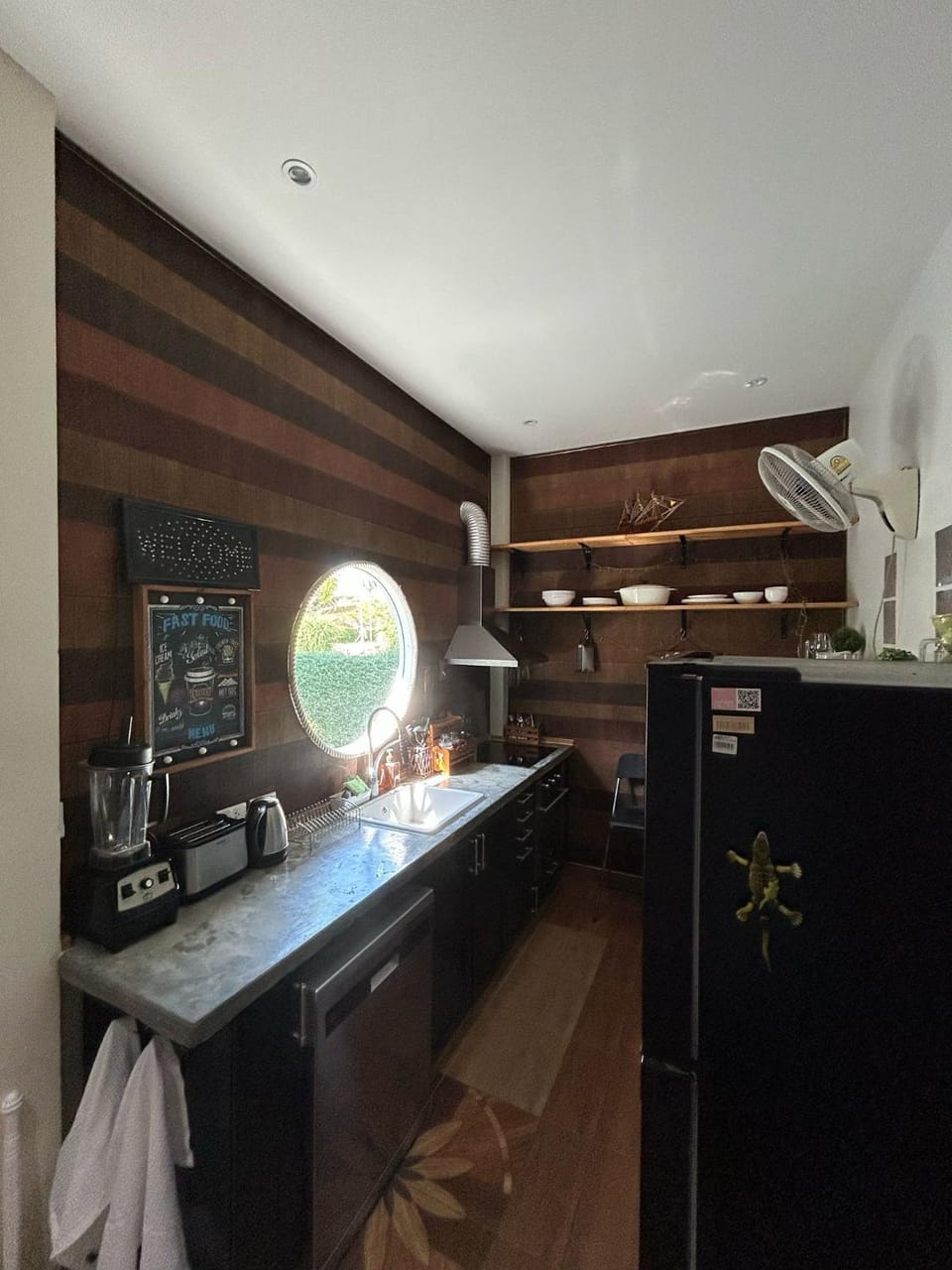 Vip Chain - Mae Rumphueng Beach House in Phe
