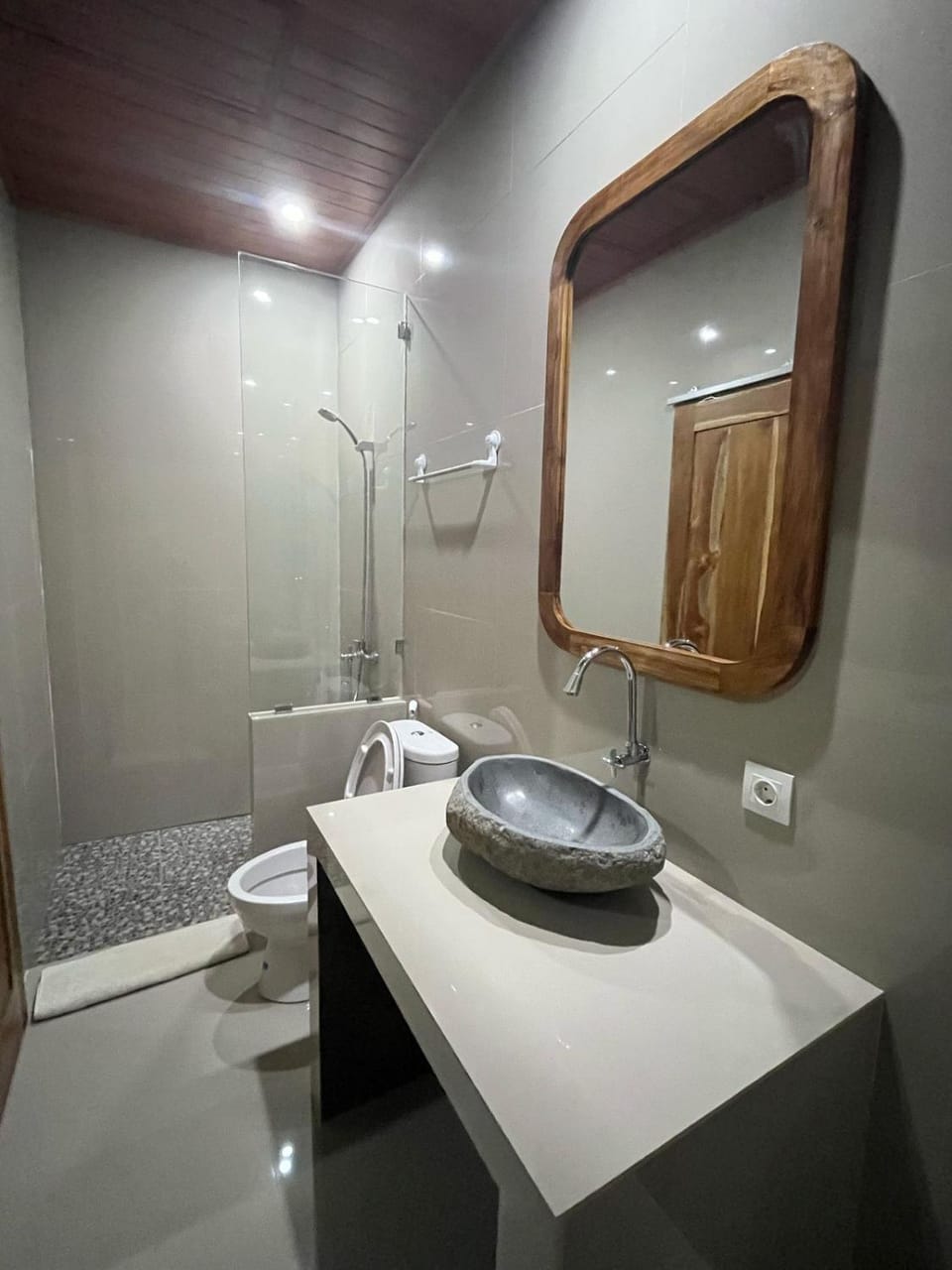 Shower, Toilet, Bathroom