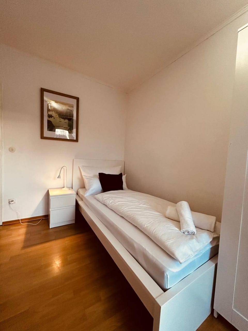 Bed, Photo of the whole room