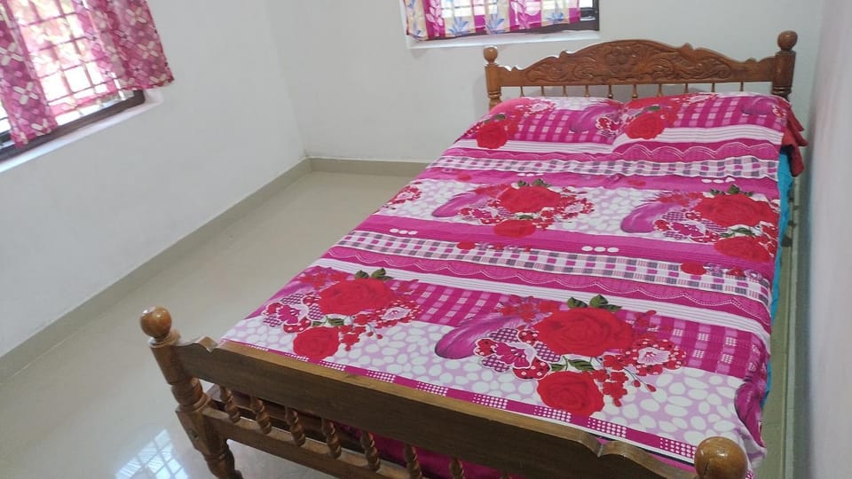 Aswathy Bhavan Near Star auditorium vadakkenchery Apartment in Kerala