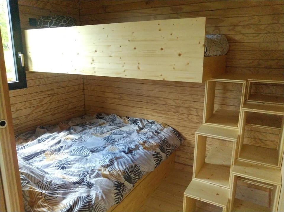 tom Sawyer cabane flottante Chalet in Bressuire