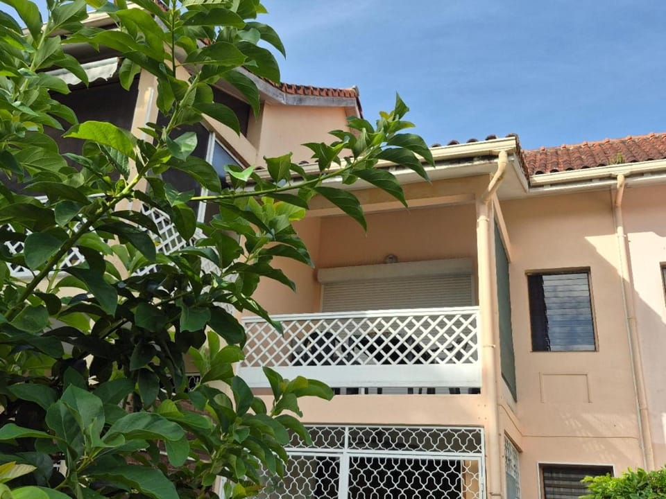 Property building, Balcony/Terrace