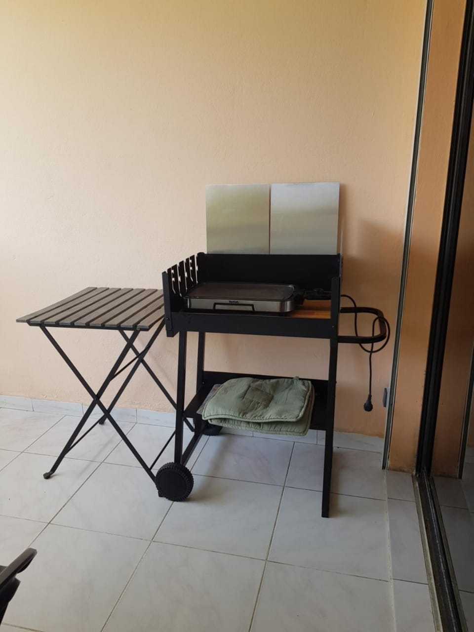 BBQ facilities, Balcony/Terrace, furniture