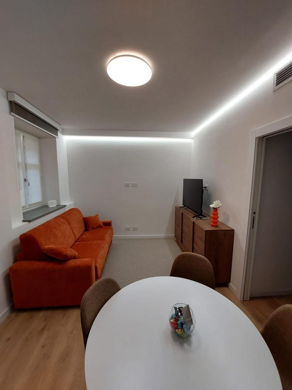 TV and multimedia, Living room, Seating area