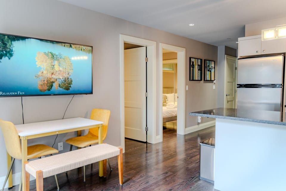 TV and multimedia, Dining area