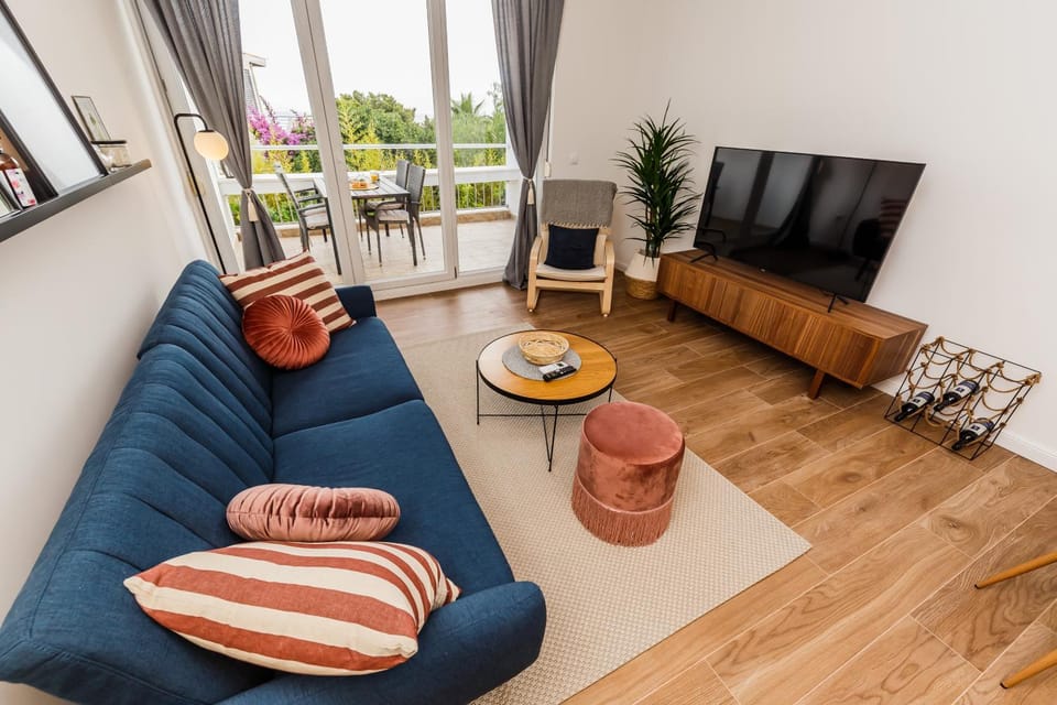 TV and multimedia, Living room, Seating area